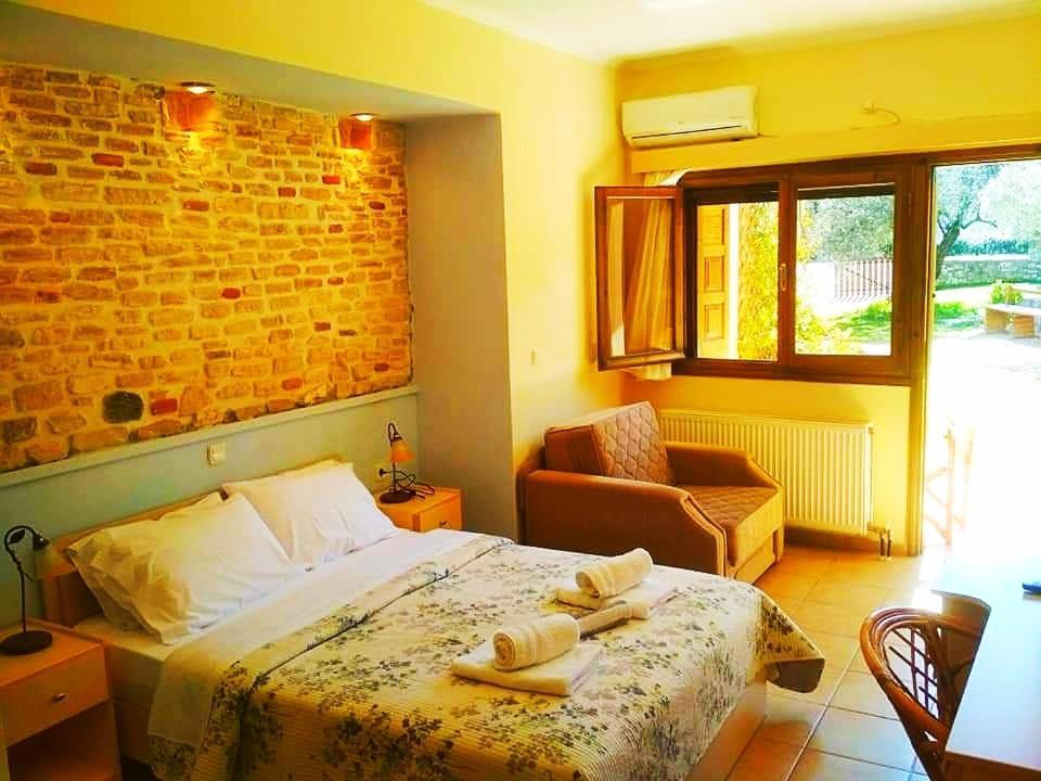 Rent Rooms Alexiou Límni Eksteriør billede