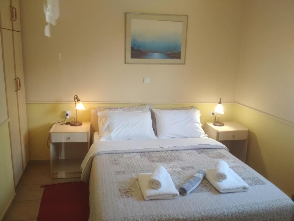Rent Rooms Alexiou Límni Eksteriør billede
