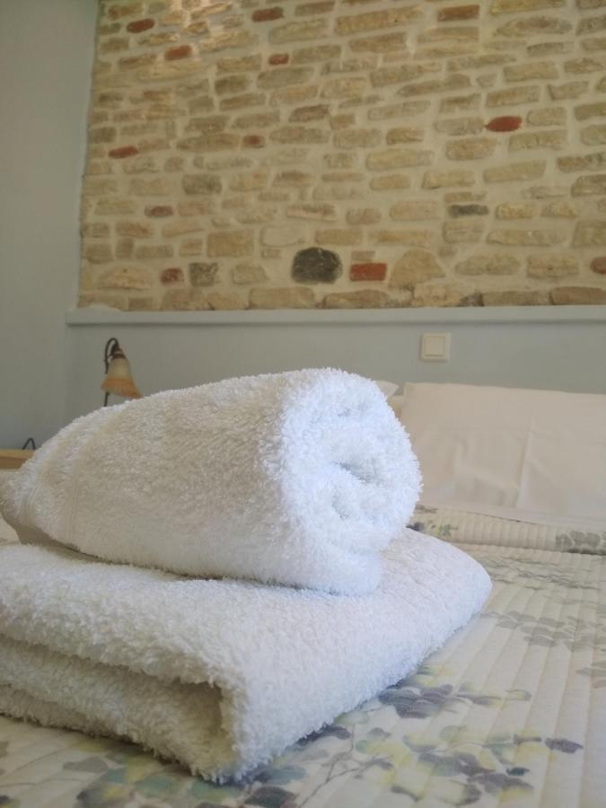 Rent Rooms Alexiou Límni Eksteriør billede